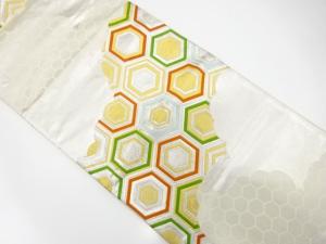 逆雲取りに亀甲模様織り出し　袋帯